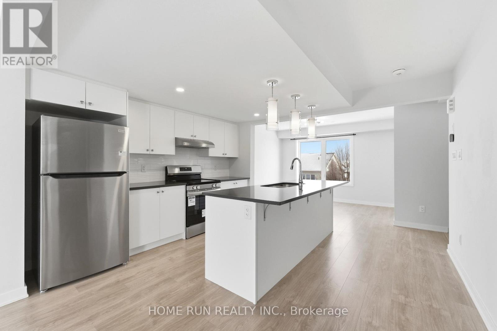 752 Kinstead Private, Ottawa, Ontario  K2S 3B3 - Photo 13 - X12925476