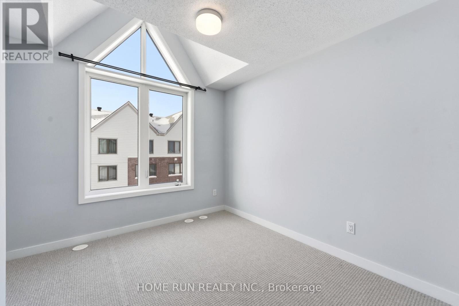 752 Kinstead Private, Ottawa, Ontario  K2S 3B3 - Photo 32 - X12925476