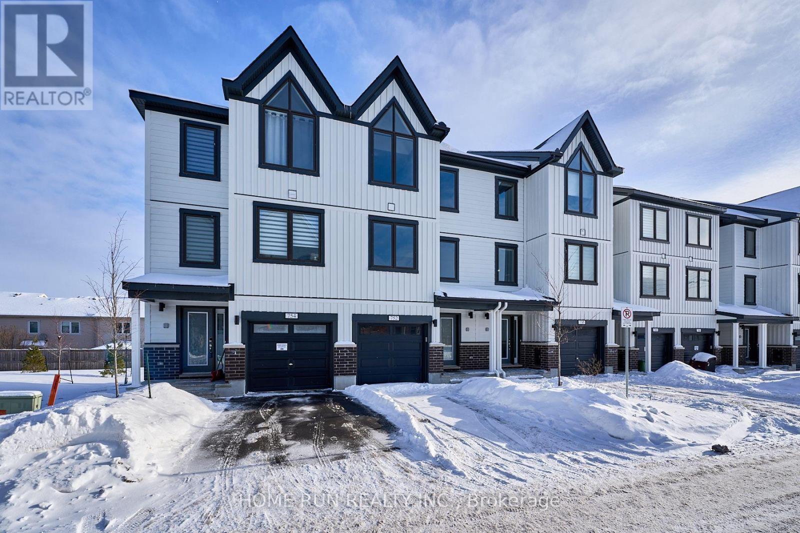752 Kinstead Private, Ottawa, Ontario  K2S 3B3 - Photo 45 - X12925476