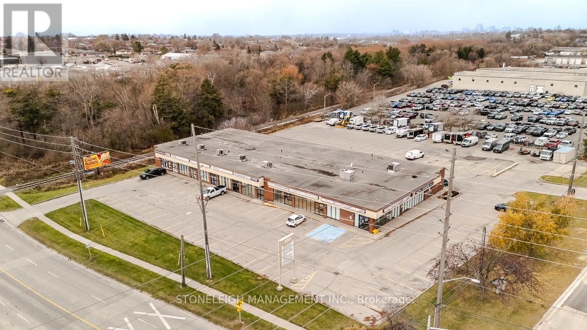 4 And 5 - 350 Wentworth Street E, Oshawa (Farewell), Ontario  L1H 7R7 - Photo 3 - E12925512