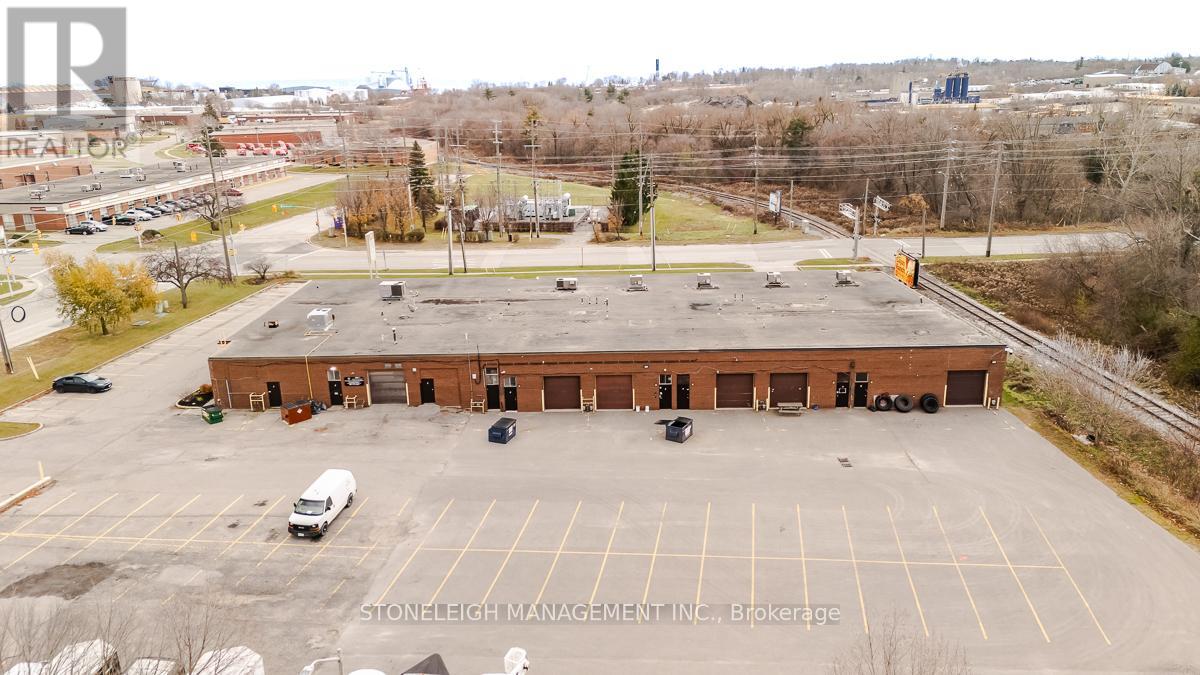 4 And 5 - 350 Wentworth Street E, Oshawa (Farewell), Ontario  L1H 7R7 - Photo 4 - E12925512