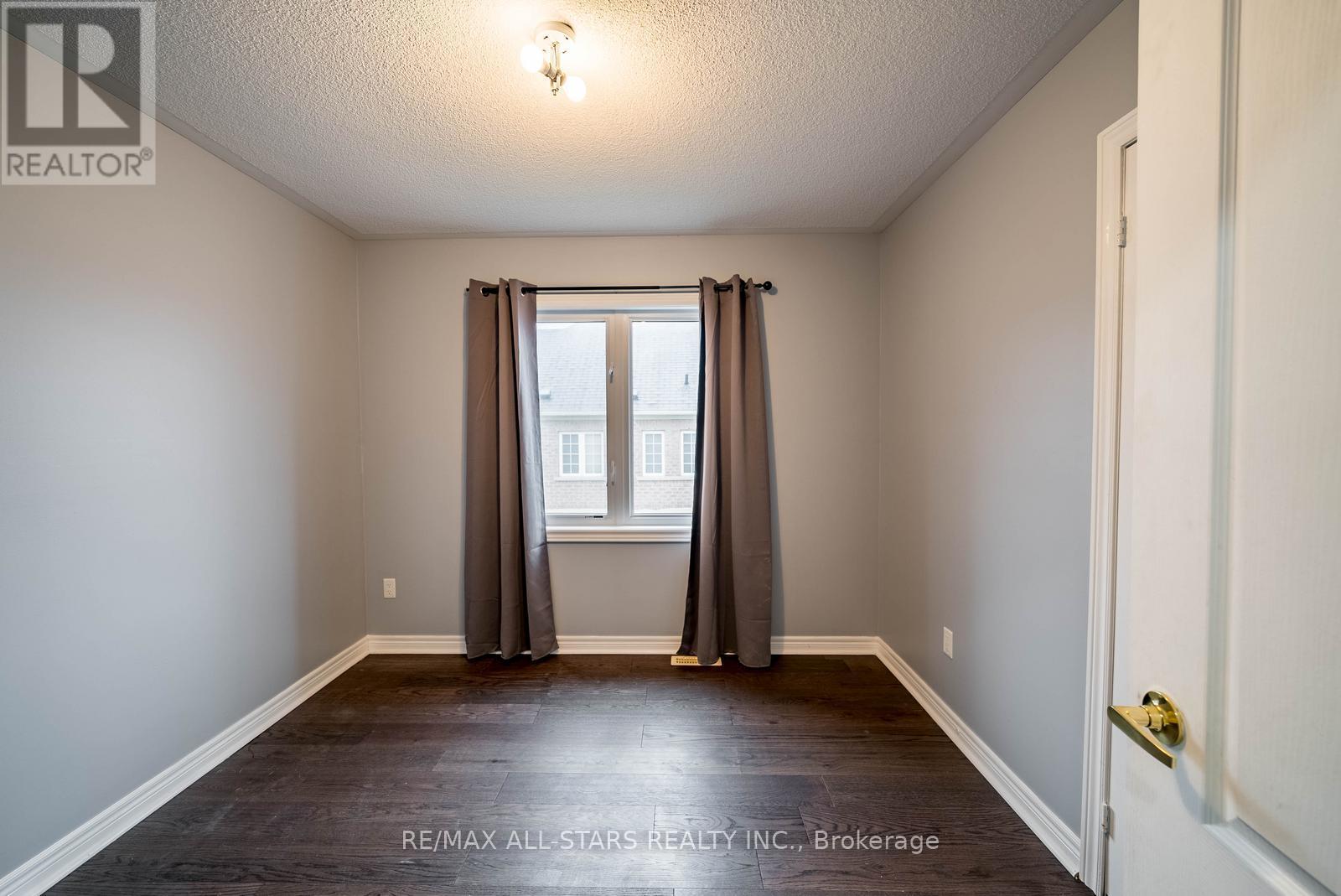 138 Yakefarm Boulevard, Whitchurch-Stouffville, Ontario  L4A 0R8 - Photo 26 - N12880030