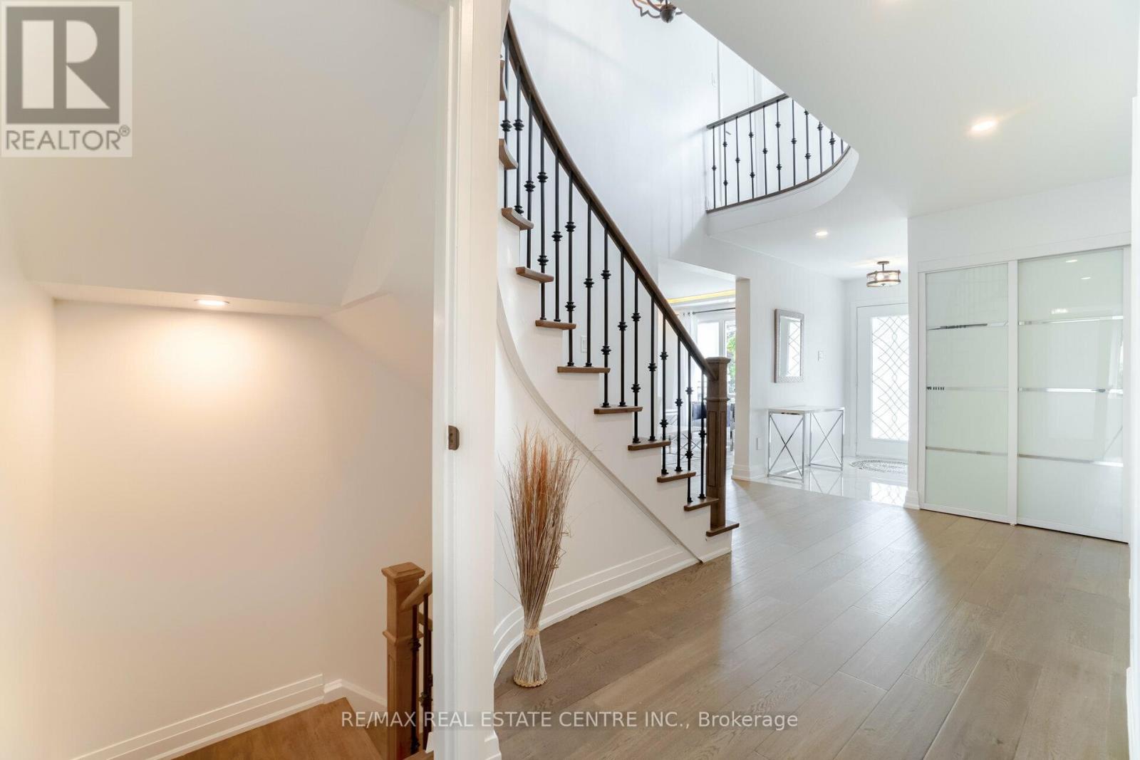 550 Meadows Boulevard, Mississauga, Ontario  L4Z 1G6 - Photo 18 - W12691448