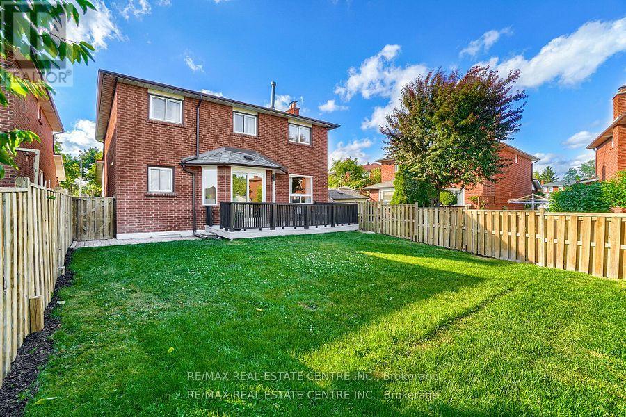 550 Meadows Boulevard, Mississauga, Ontario  L4Z 1G6 - Photo 33 - W12691448