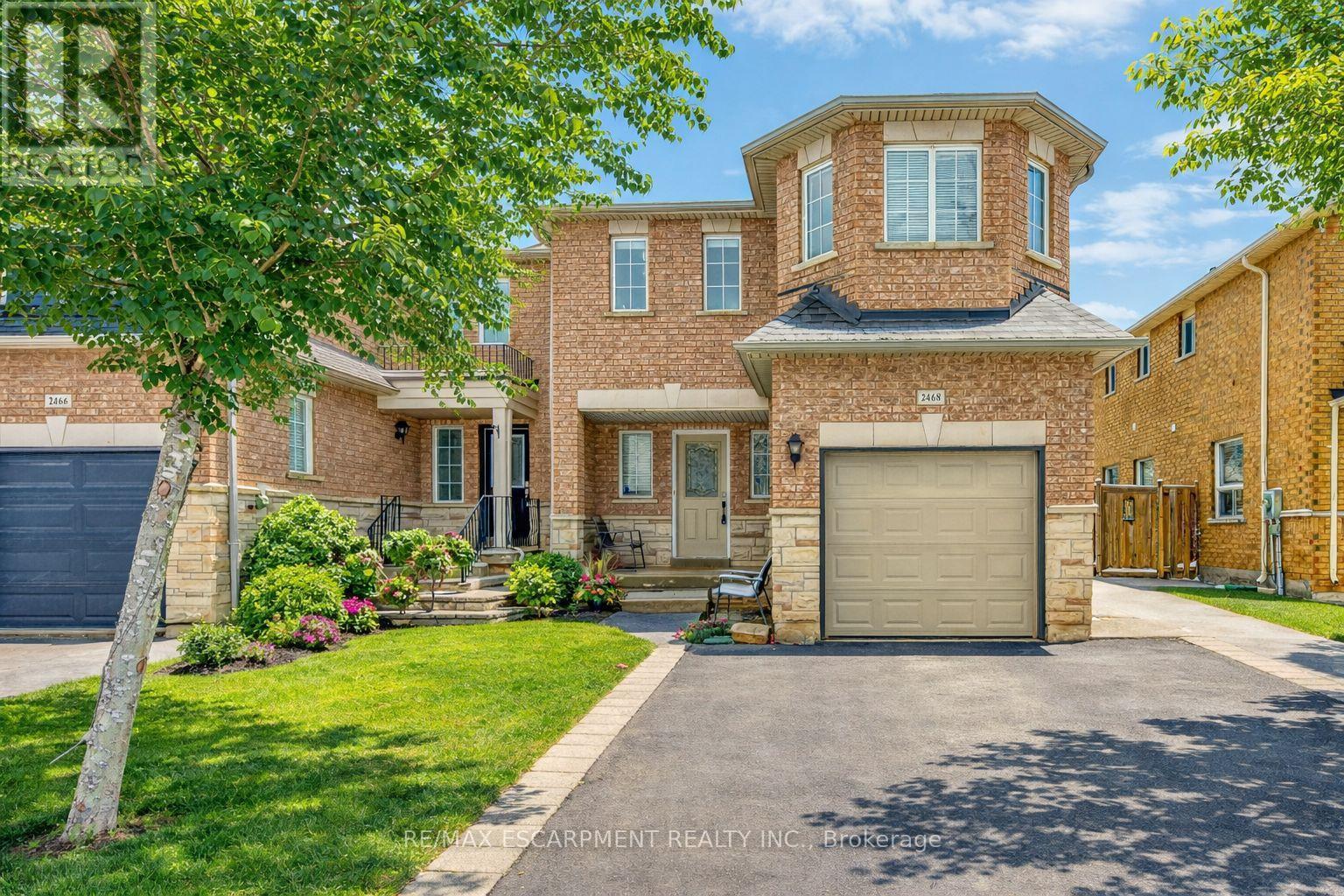 2468 NEWCASTLE CRESCENT, Oakville, Ontario