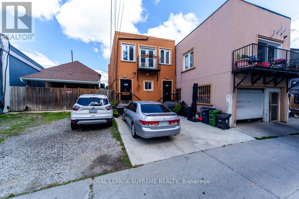 529 Rogers Road S, Toronto, Ontario  M6M 1B4 - Photo 28 - W12925208