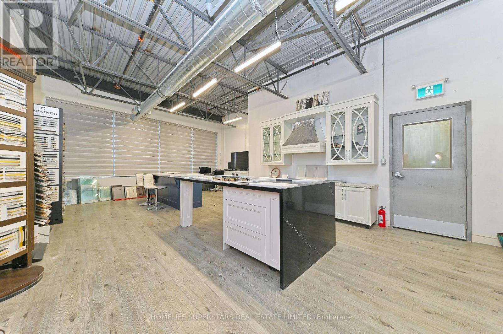 25 - 760 Laurentian Drive, Burlington, Ontario  L7N 0A4 - Photo 22 - W12925312