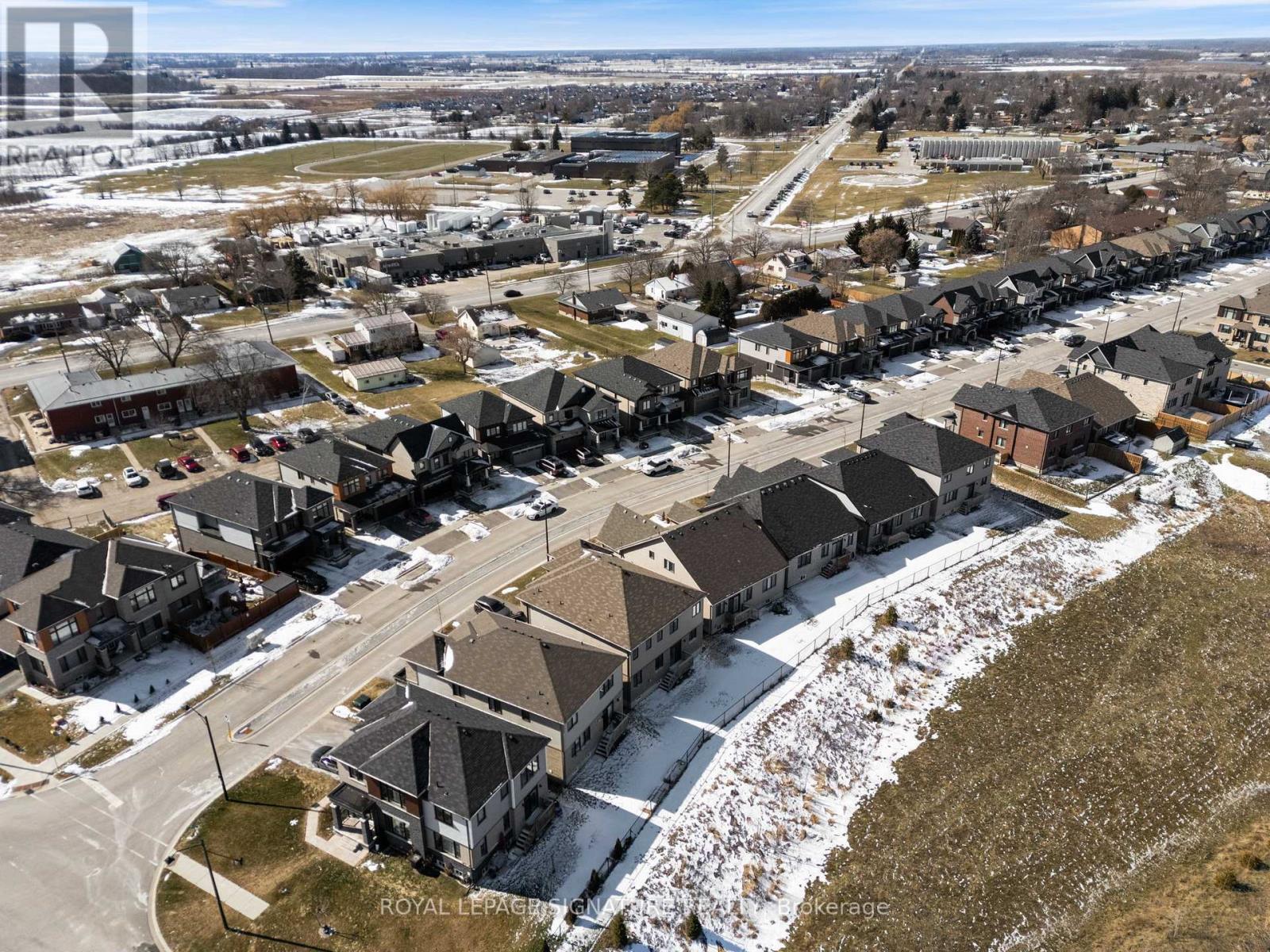 153 David Street, Haldimand, Ontario  N0A 1H0 - Photo 4 - X12837122