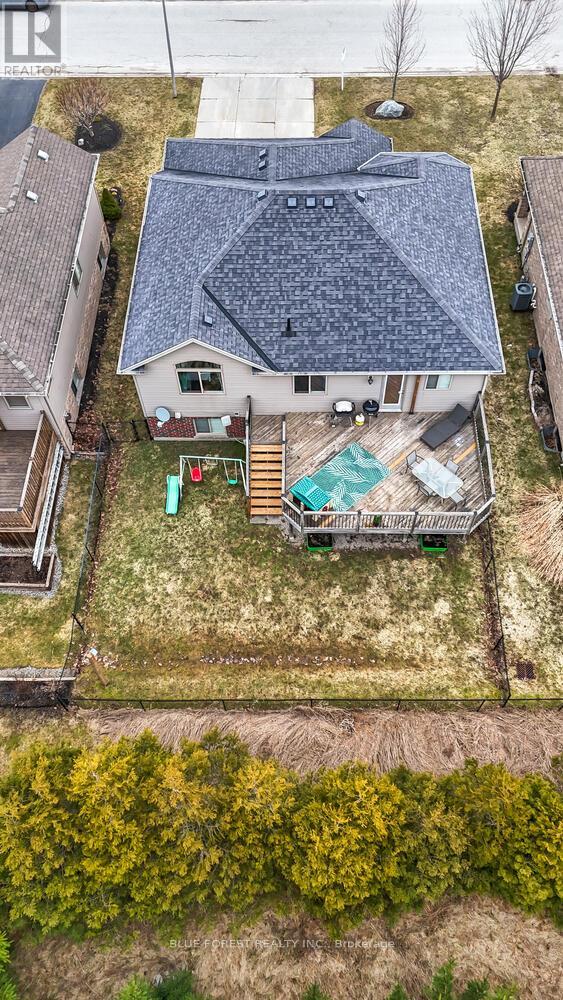 Photo 41 of 41 for 123 Watson Street