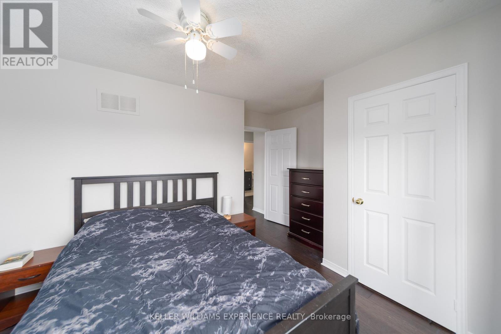 599 Walpole Crescent, Newmarket (Stonehaven-Wyndham), Ontario  L3X 2B5 - Photo 14 - N12925378