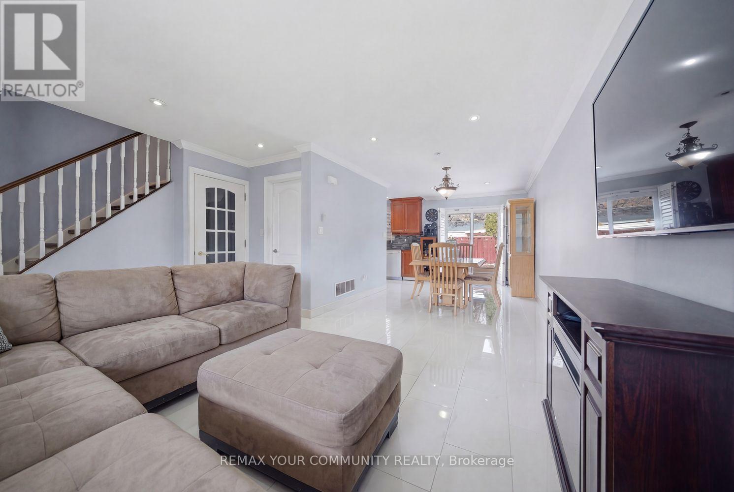 130 Andrea Lane, Vaughan, Ontario  L4L 1E7 - Photo 12 - N12925446