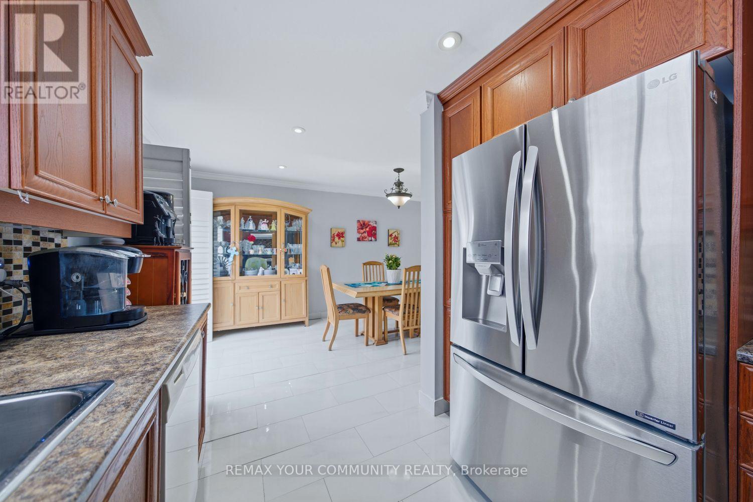 130 Andrea Lane, Vaughan, Ontario  L4L 1E7 - Photo 21 - N12925446