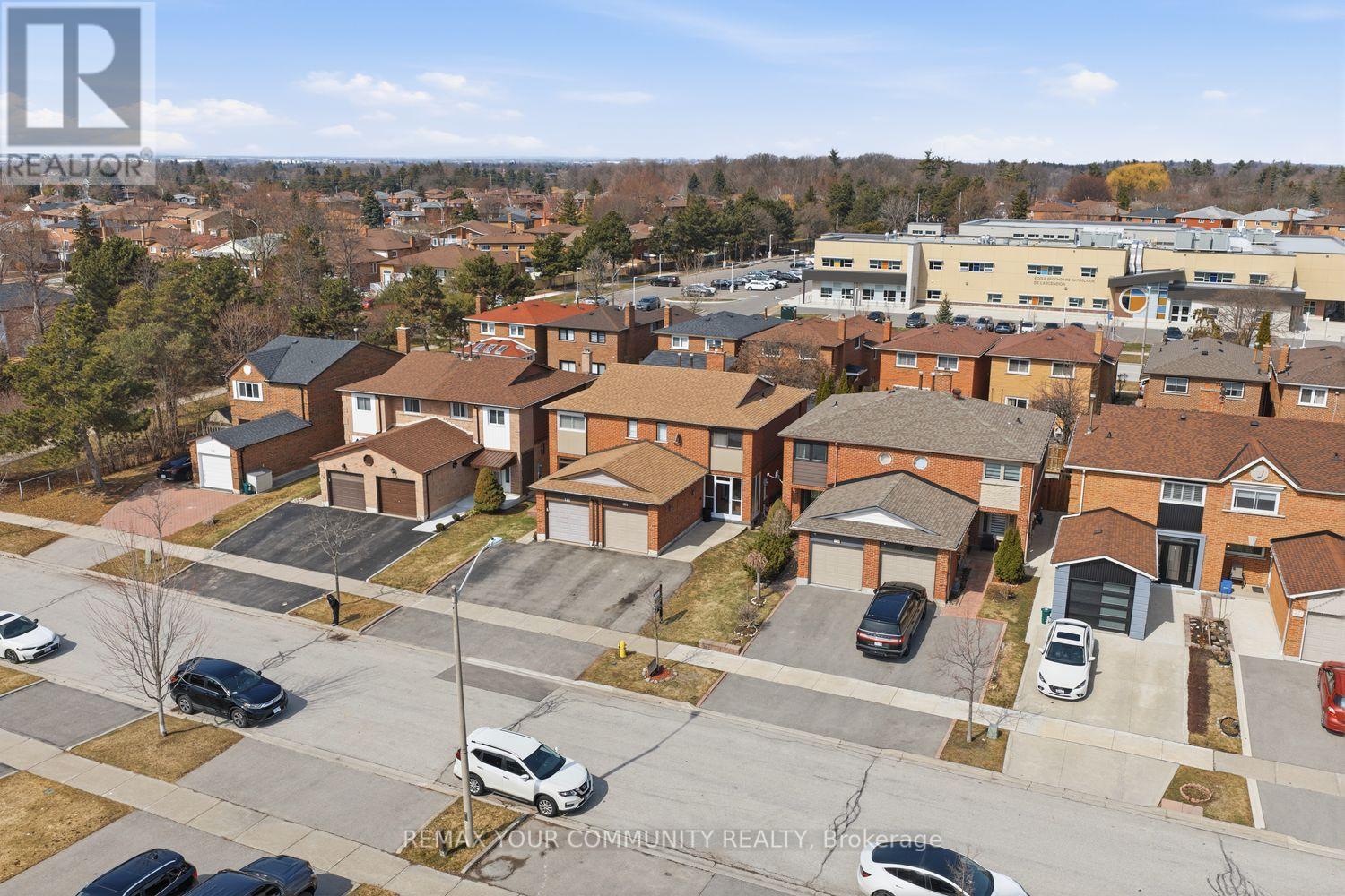 130 Andrea Lane, Vaughan, Ontario  L4L 1E7 - Photo 42 - N12925446