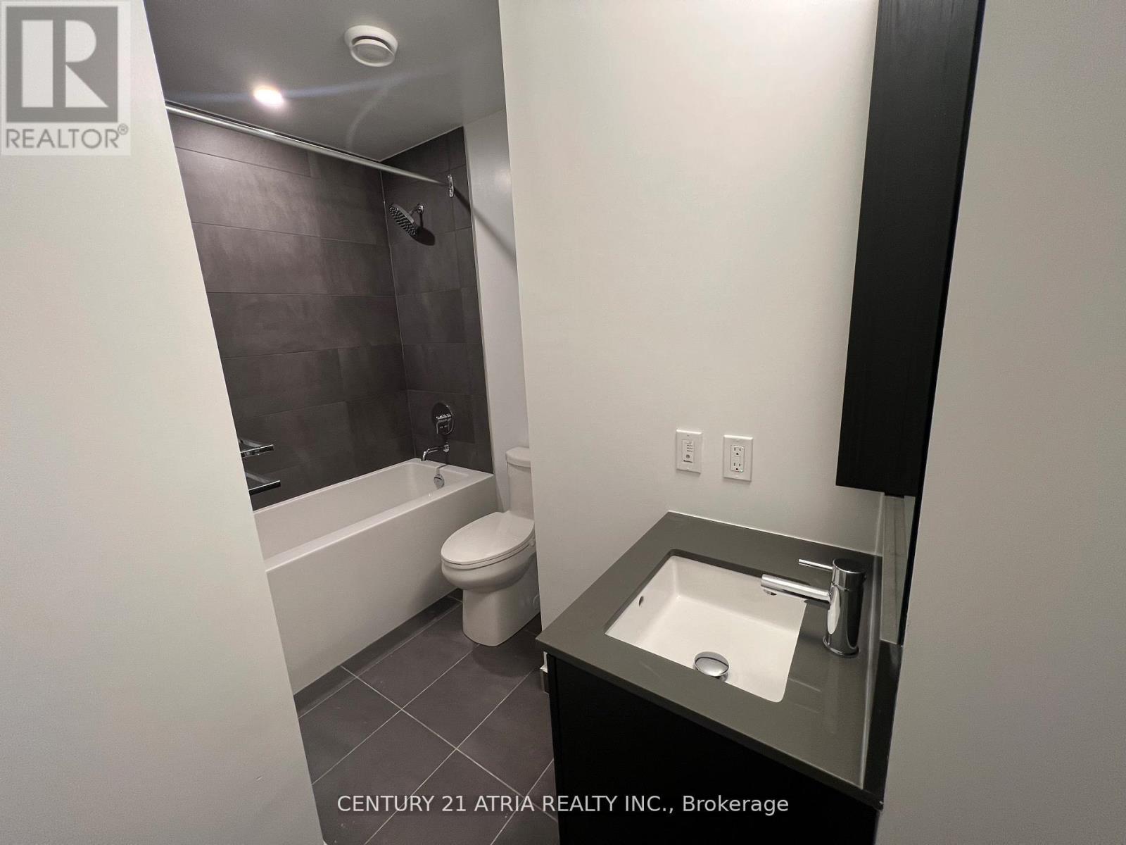 1008 - 7890 Jane Street, Vaughan (Vaughan Corporate Centre), Ontario  L4K 0K9 - Photo 6 - N12925448