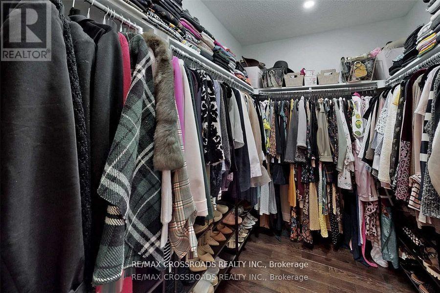 62 Romanelli Crescent, Bradford West Gwillimbury (Bradford), Ontario  L3Z 0X7 - Photo 21 - N12925466