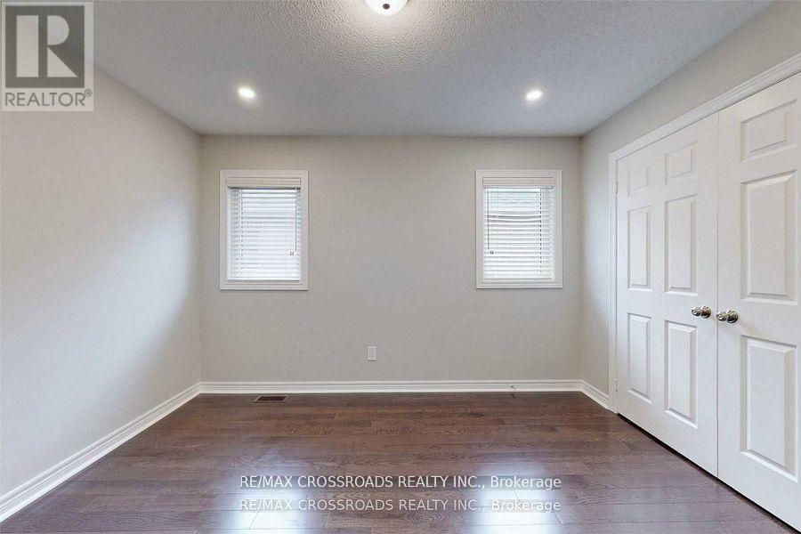 62 Romanelli Crescent, Bradford West Gwillimbury (Bradford), Ontario  L3Z 0X7 - Photo 24 - N12925466