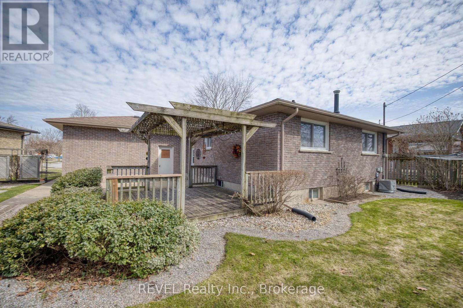 95 Loyalist Drive, Welland, Ontario  L3C 2X9 - Photo 37 - X12925456