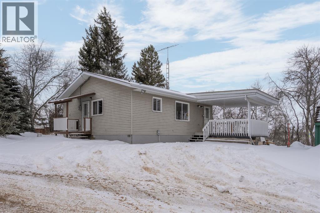 213 Red Wing Crescent, Tillicum Beach, Alberta  T4V 3M9 - Photo 6 - A2293425