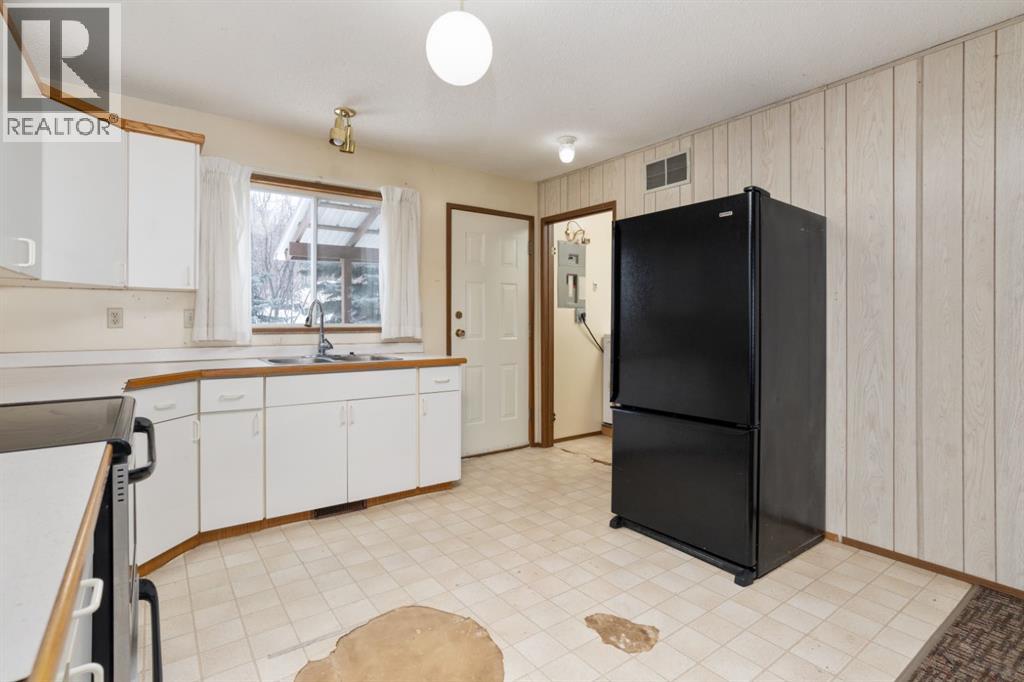 213 Red Wing Crescent, Tillicum Beach, Alberta  T4V 3M9 - Photo 14 - A2293425