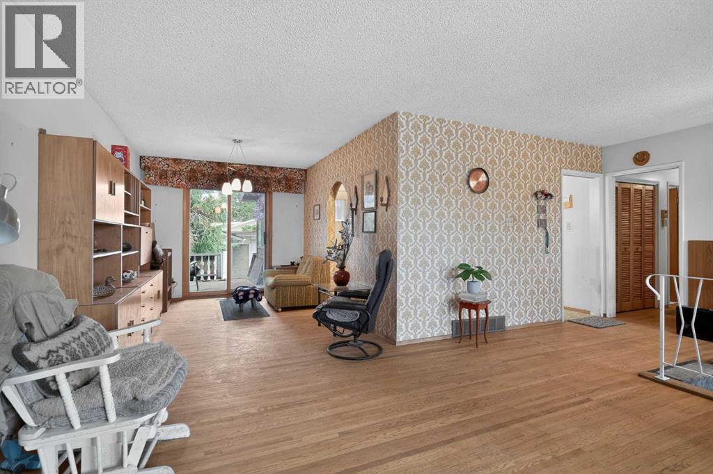 4911 Vanguard Road Nw, Calgary, Alberta  T3A 0R5 - Photo 8 - A2292340