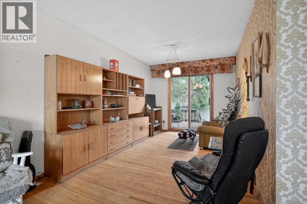 4911 Vanguard Road Nw, Calgary, Alberta  T3A 0R5 - Photo 9 - A2292340