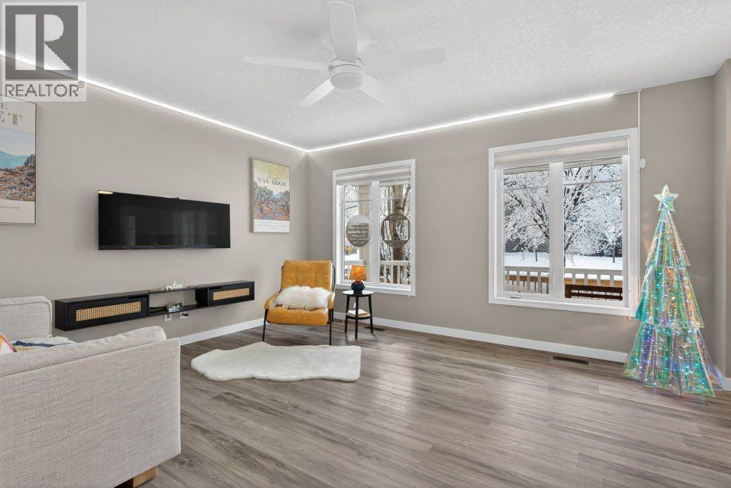 1012 Windsong Drive Sw, Airdrie, Alberta  T4B 0P2 - Photo 10 - A2293220