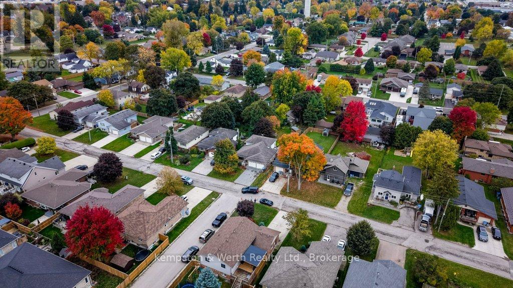 750 Edgar Street, North Perth, Ontario  N4W 1H7 - Photo 27 - X12471065