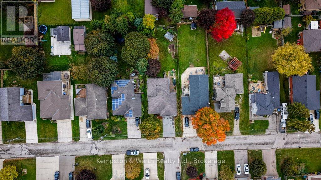 750 Edgar Street, North Perth, Ontario  N4W 1H7 - Photo 28 - X12471065