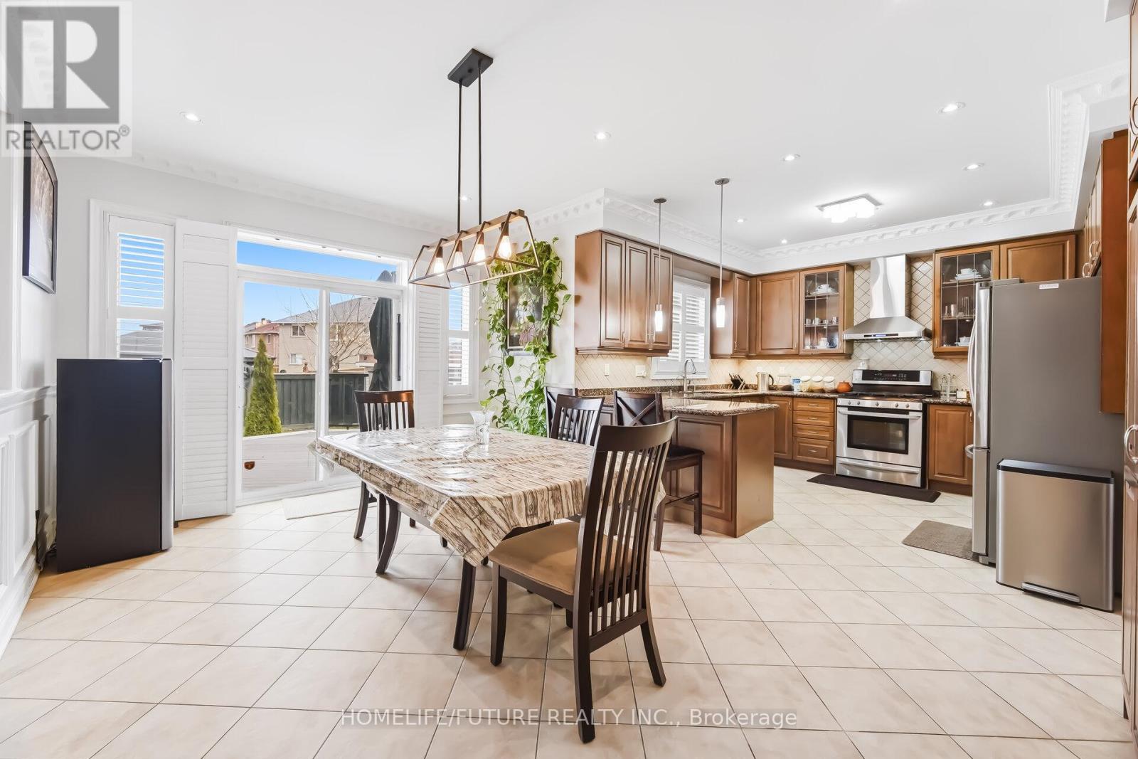 73 Egypt Drive, Brampton (Sandringham-Wellington), Ontario  L6R 0S4 - Photo 17 - W12925382