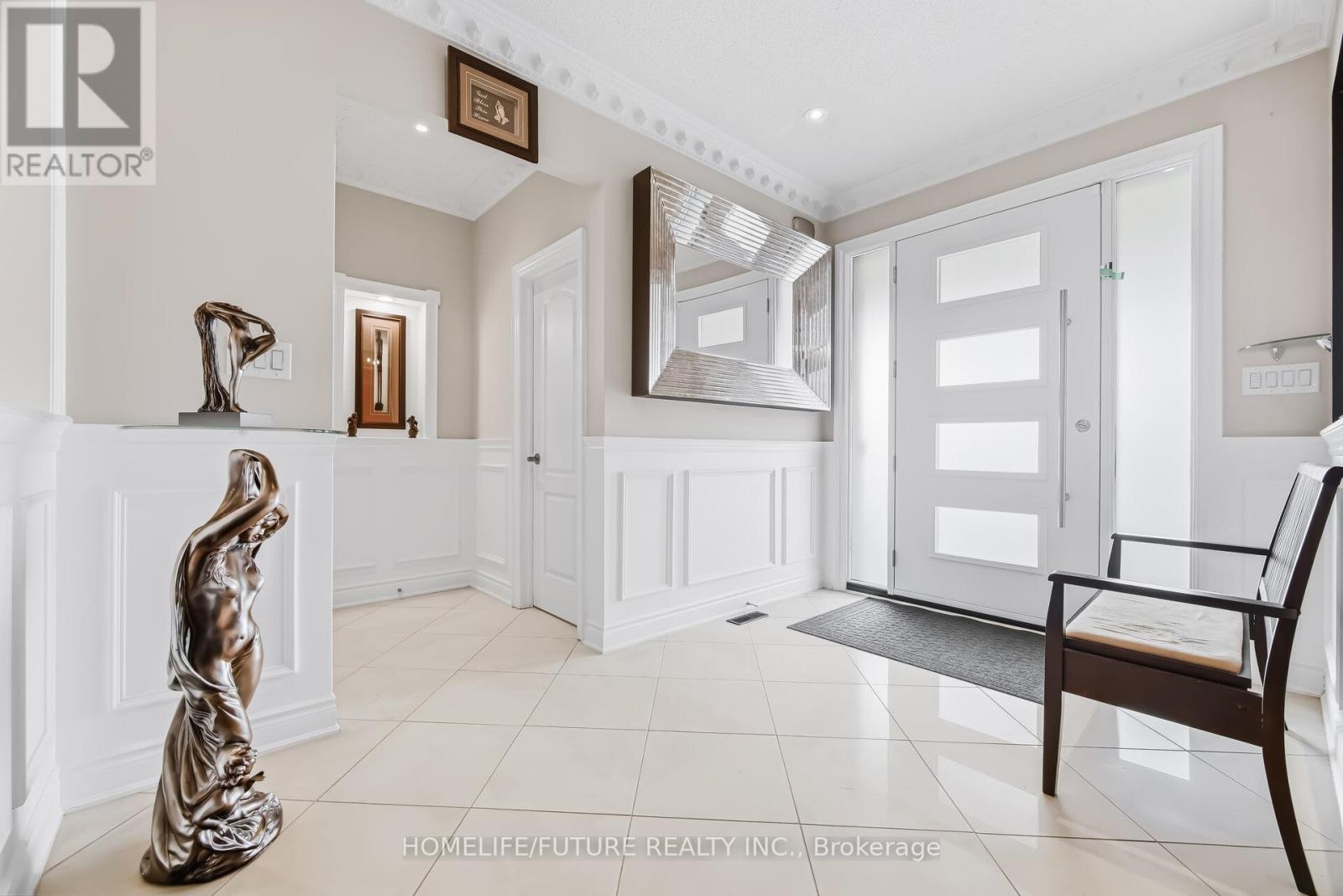 73 Egypt Drive, Brampton (Sandringham-Wellington), Ontario  L6R 0S4 - Photo 5 - W12925382