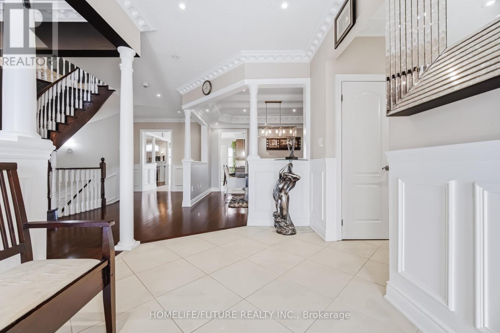 73 Egypt Drive, Brampton (Sandringham-Wellington), Ontario  L6R 0S4 - Photo 6 - W12925382