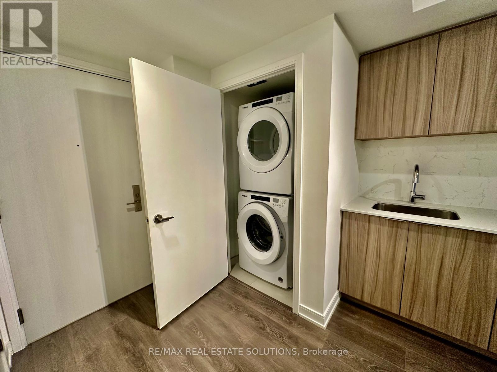 1506 - 30 Samuel Wood Way, Toronto, Ontario  M9B 0C9 - Photo 18 - W12925384