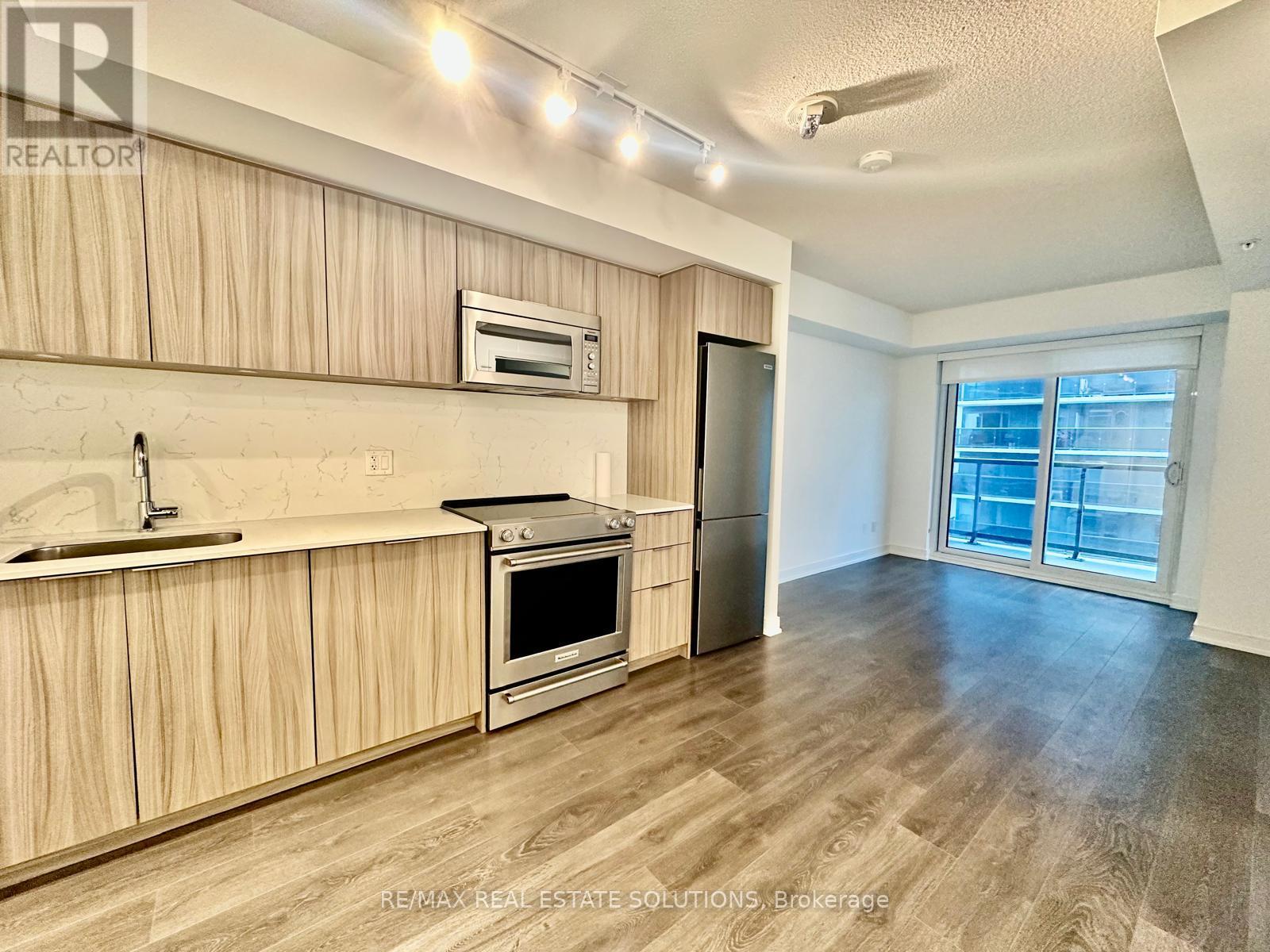 1506 - 30 Samuel Wood Way, Toronto, Ontario  M9B 0C9 - Photo 7 - W12925384