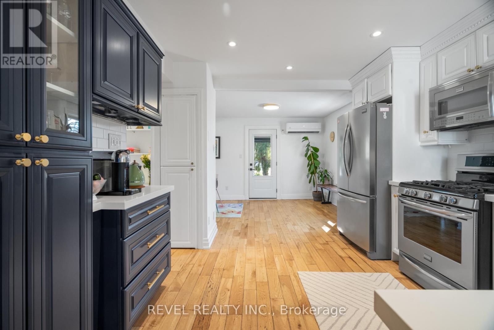 1428 Mill Street, Caledon, Ontario  L7C 1S1 - Photo 10 - W12925402