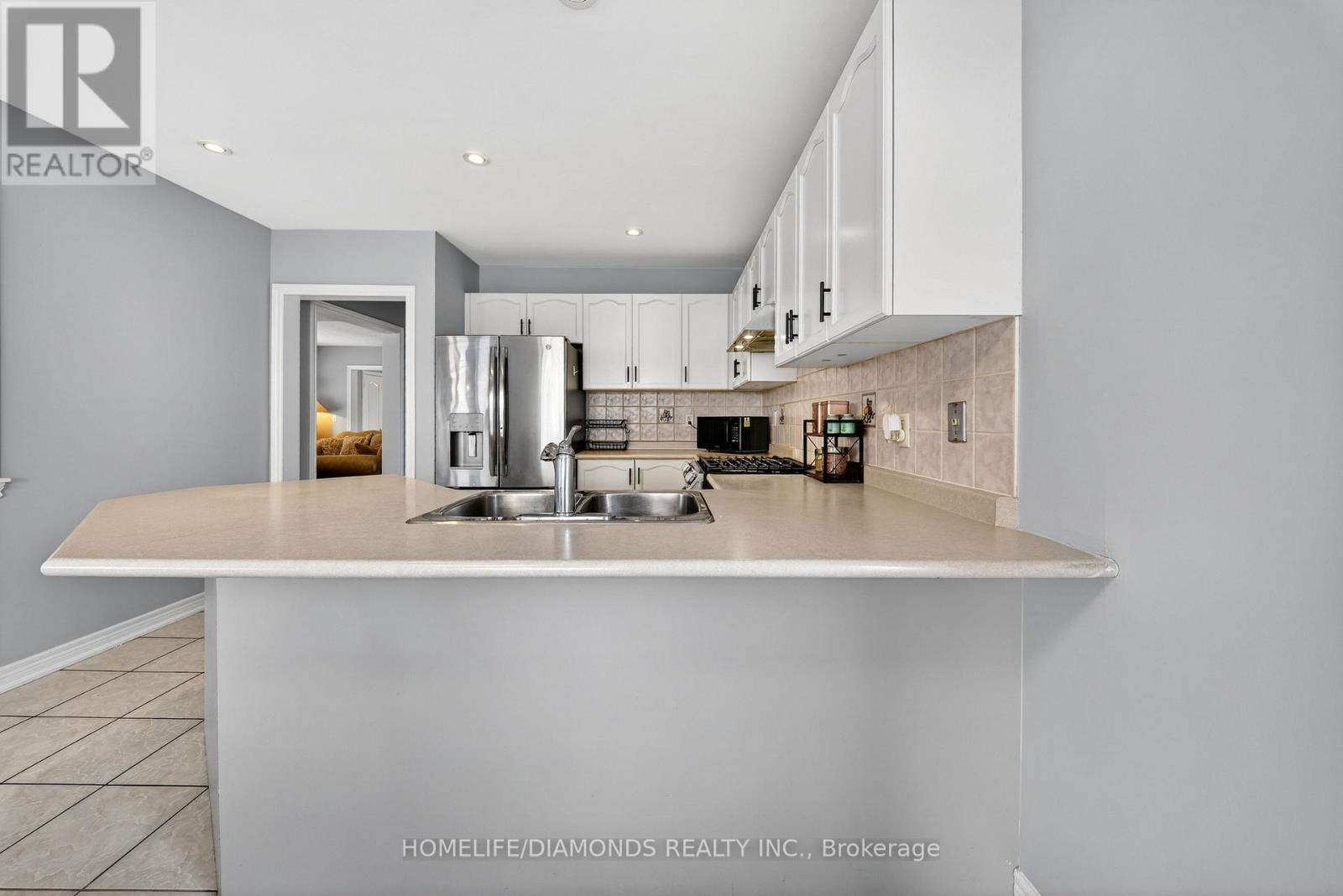 62 Don Minaker Drive, Brampton, Ontario  L6P 1R3 - Photo 13 - W12925412