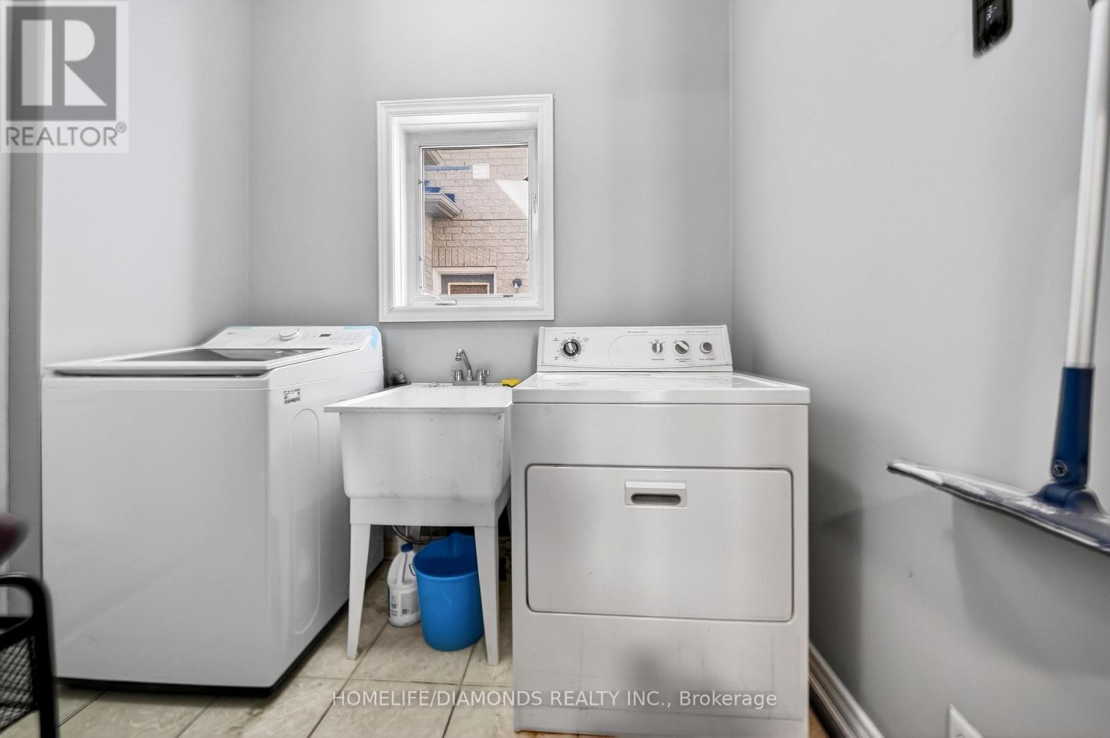 62 Don Minaker Drive, Brampton, Ontario  L6P 1R3 - Photo 37 - W12925412