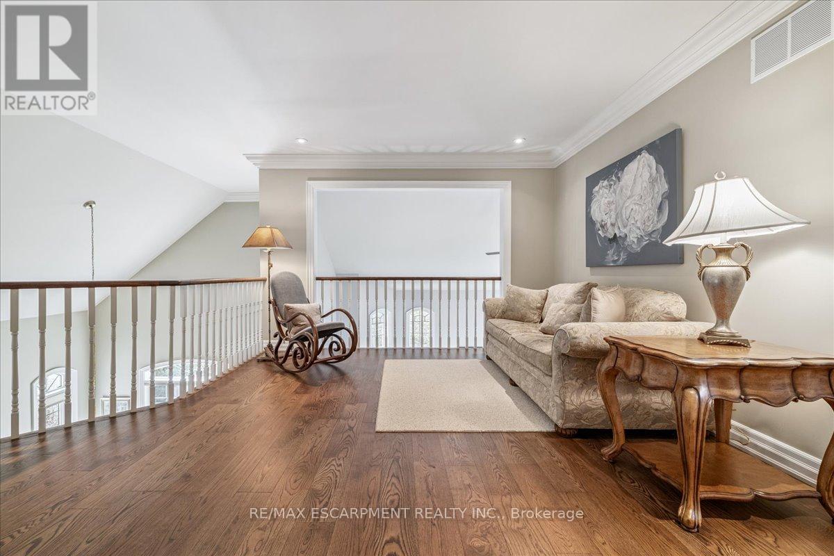 2359 Woodfield Road, Oakville, Ontario  L6H 6Y6 - Photo 25 - W12925458