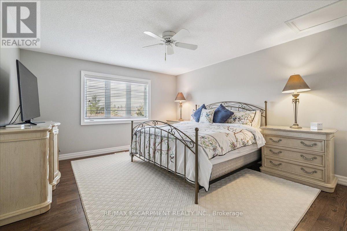 2359 Woodfield Road, Oakville, Ontario  L6H 6Y6 - Photo 27 - W12925458