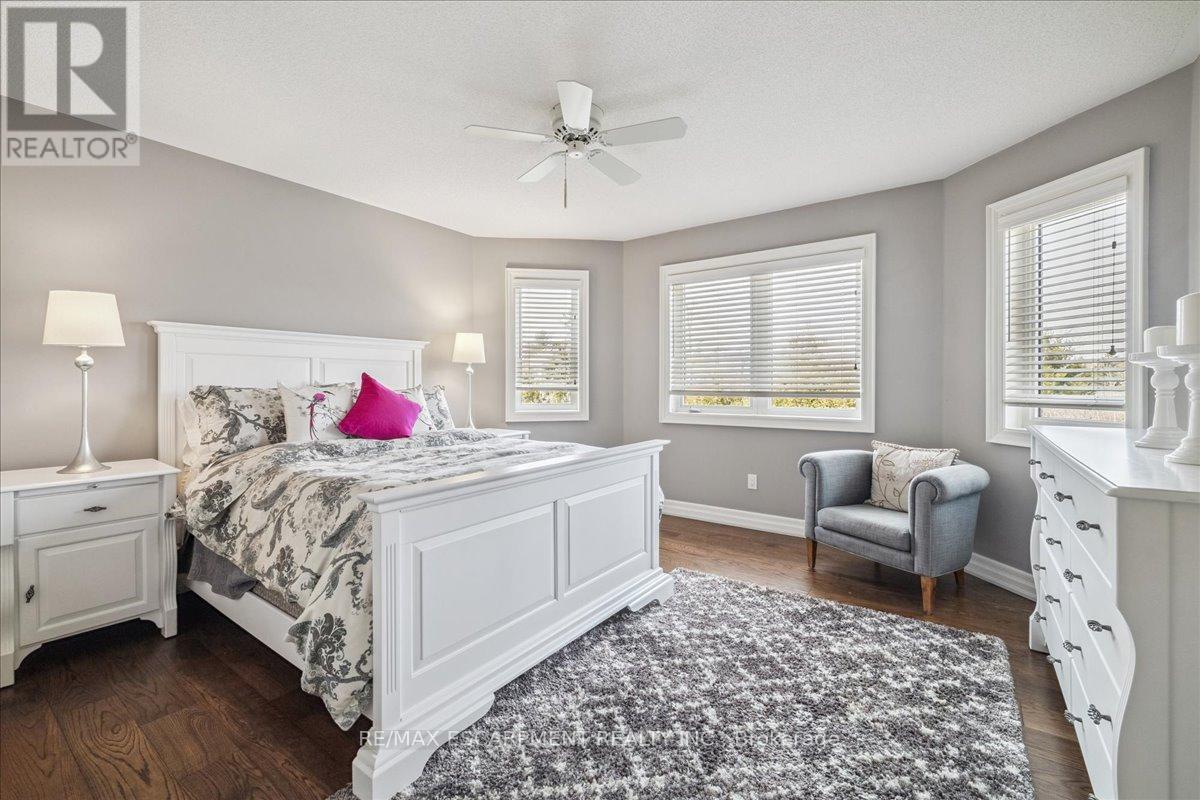 2359 Woodfield Road, Oakville, Ontario  L6H 6Y6 - Photo 29 - W12925458