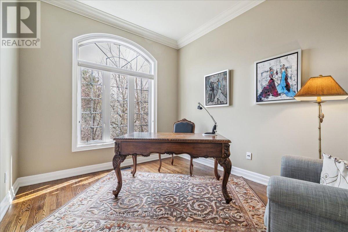 2359 Woodfield Road, Oakville, Ontario  L6H 6Y6 - Photo 5 - W12925458