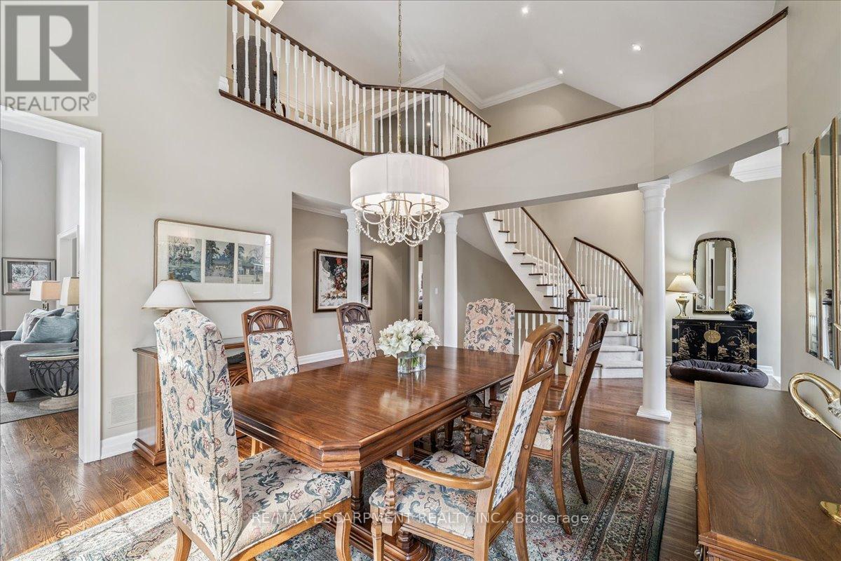 2359 Woodfield Road, Oakville, Ontario  L6H 6Y6 - Photo 7 - W12925458