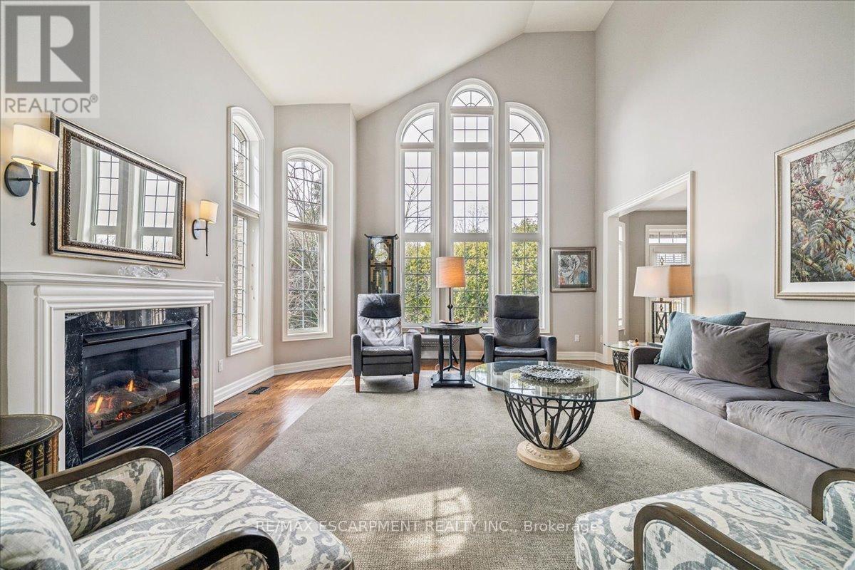 2359 Woodfield Road, Oakville, Ontario  L6H 6Y6 - Photo 8 - W12925458