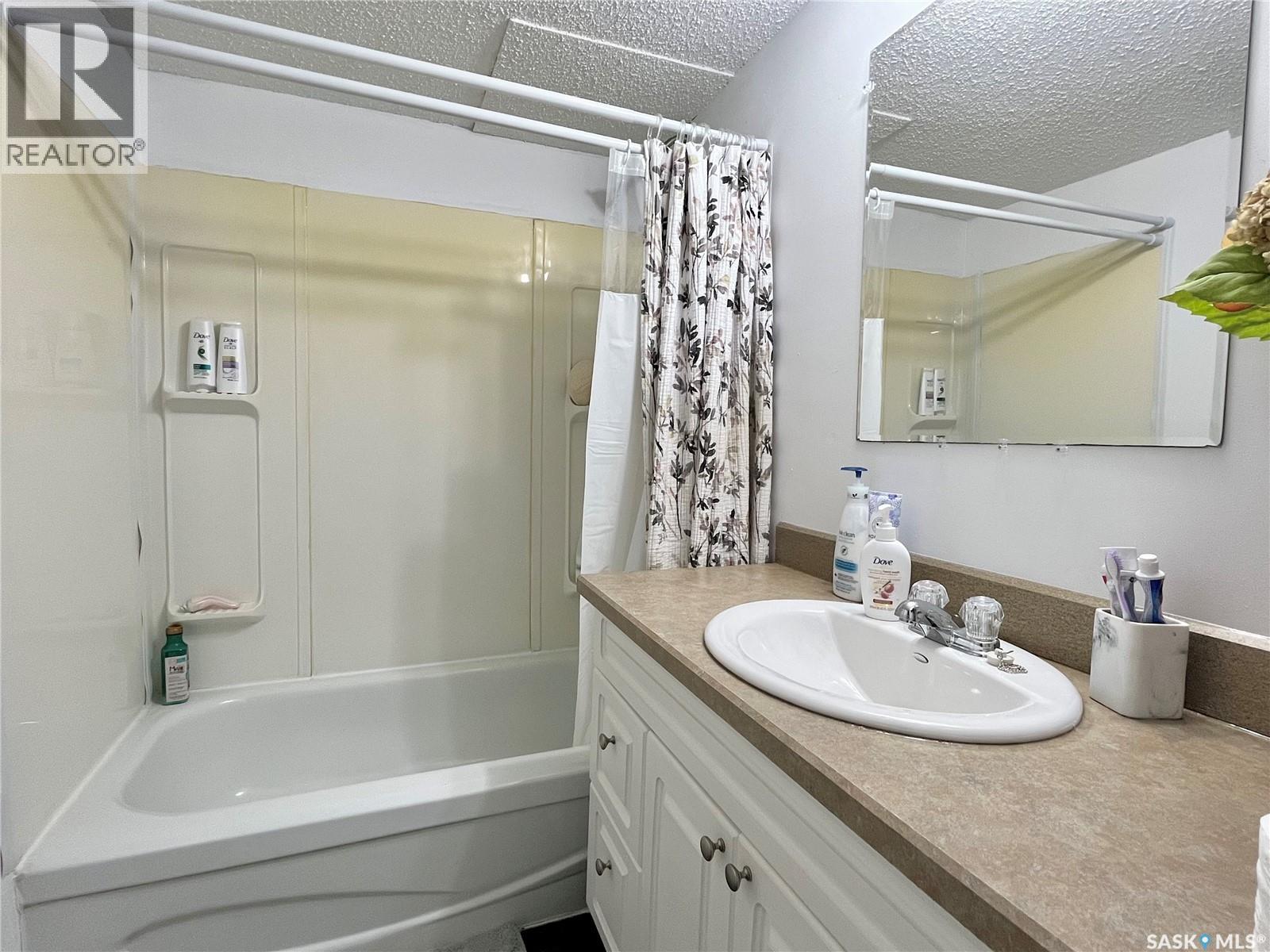 101 502 5th Avenue, Weyburn, Saskatchewan  S4H 2W1 - Photo 14 - SK031312