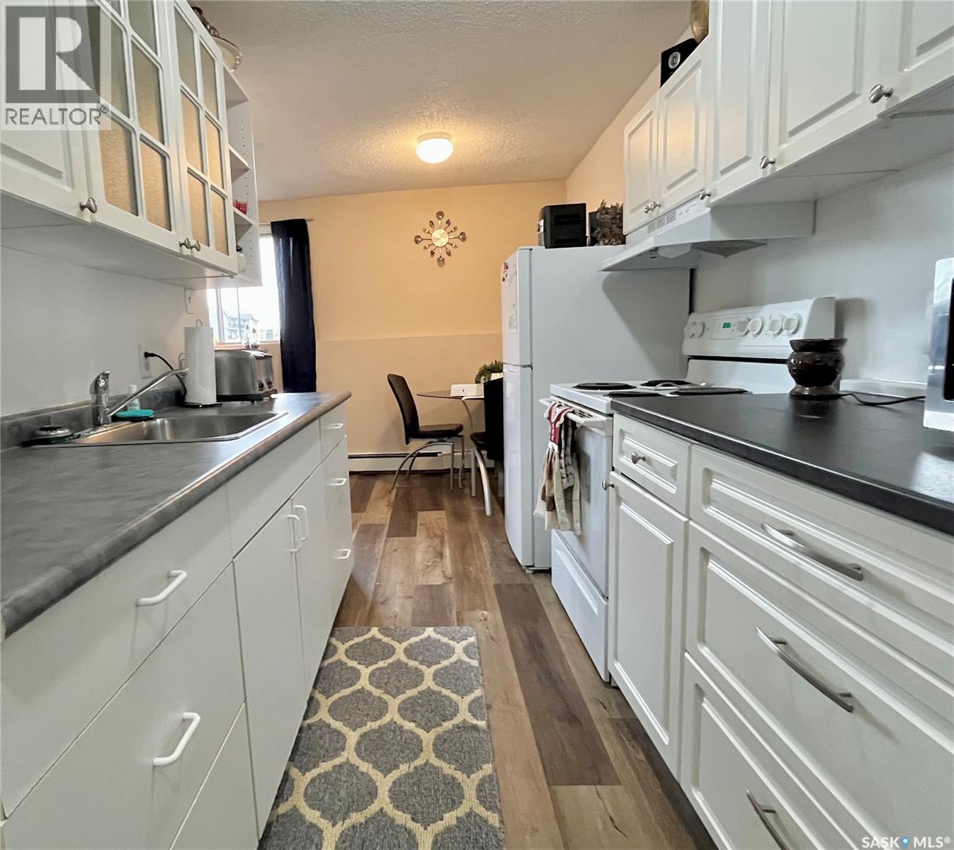 101 502 5th Avenue, Weyburn, Saskatchewan  S4H 2W1 - Photo 4 - SK031312