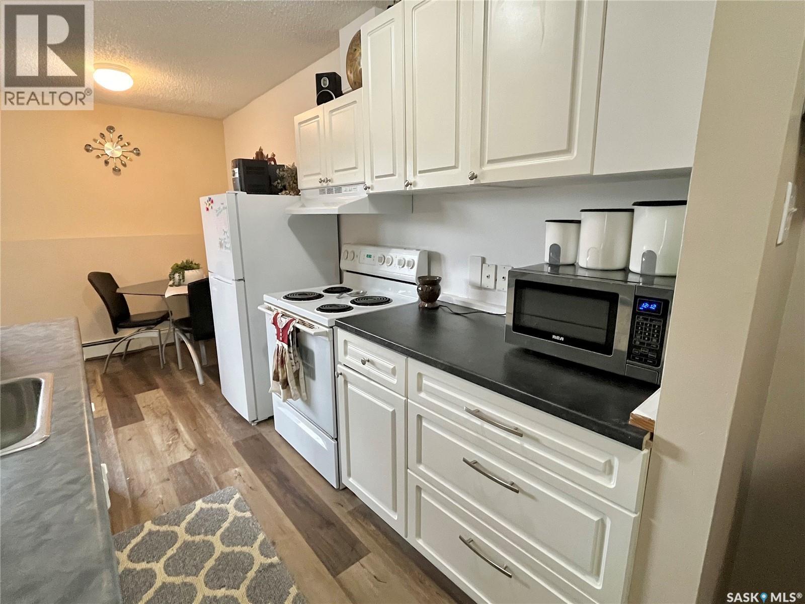 101 502 5th Avenue, Weyburn, Saskatchewan  S4H 2W1 - Photo 5 - SK031312