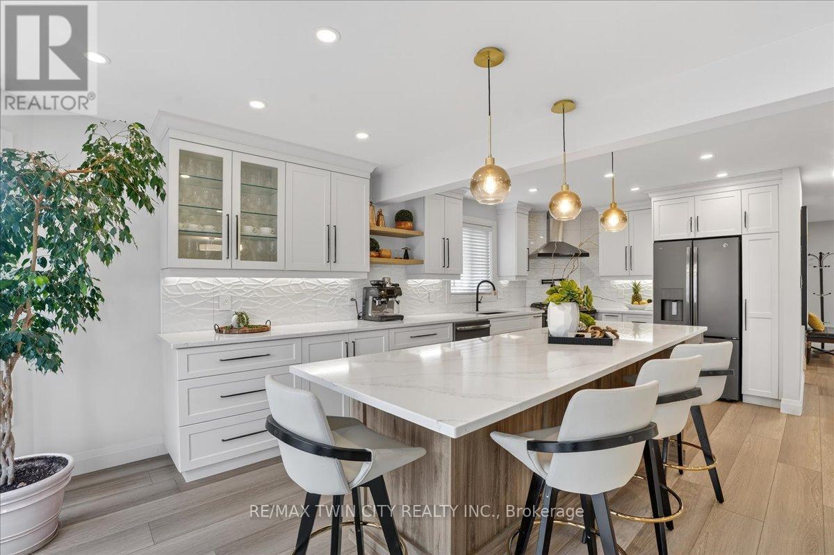 6 Ardwood Place, Kitchener, Ontario  N2A 4C3 - Photo 13 - X12925380