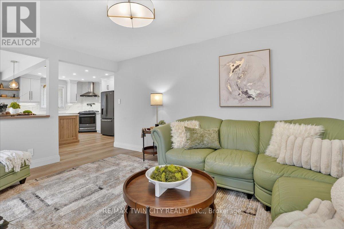 6 Ardwood Place, Kitchener, Ontario  N2A 4C3 - Photo 19 - X12925380