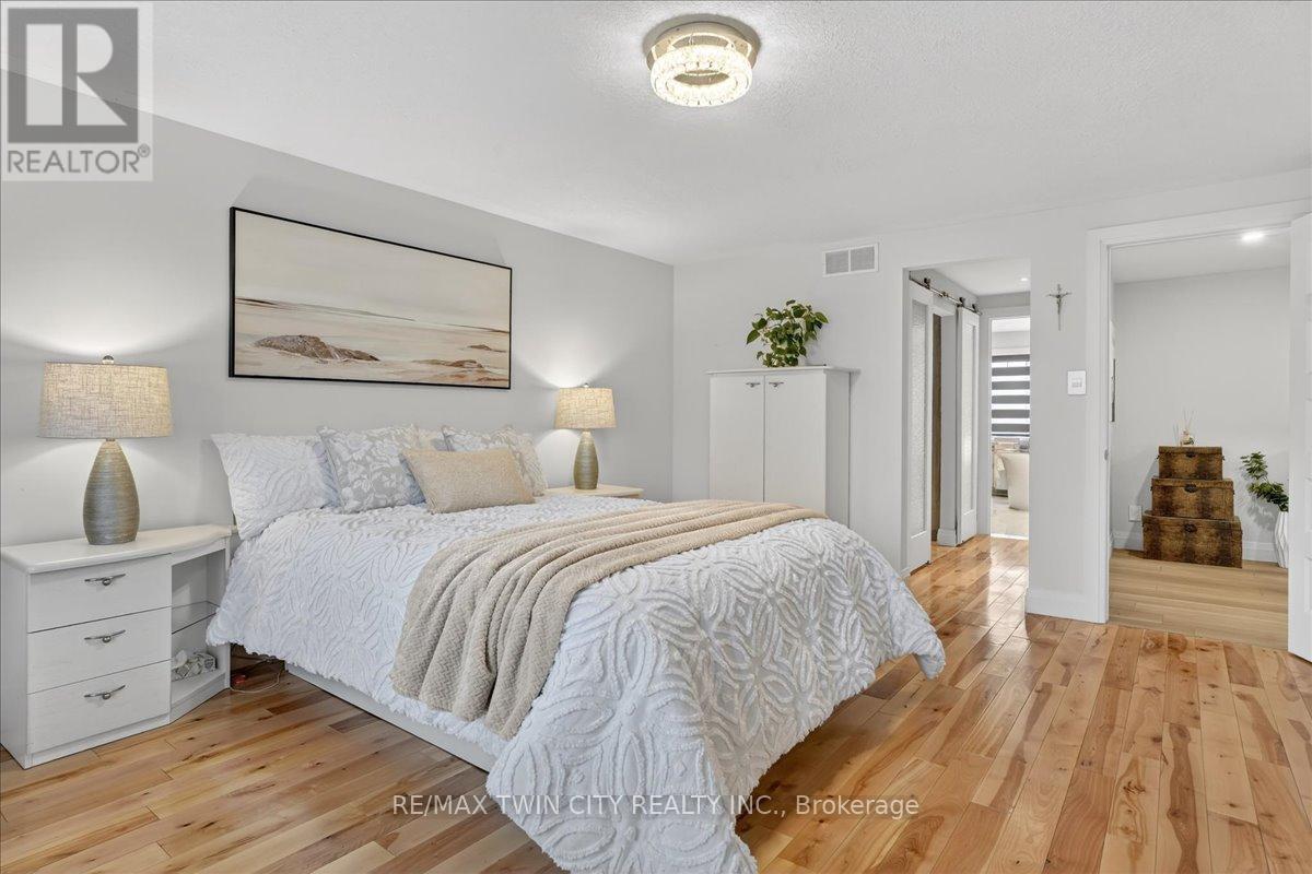 6 Ardwood Place, Kitchener, Ontario  N2A 4C3 - Photo 25 - X12925380