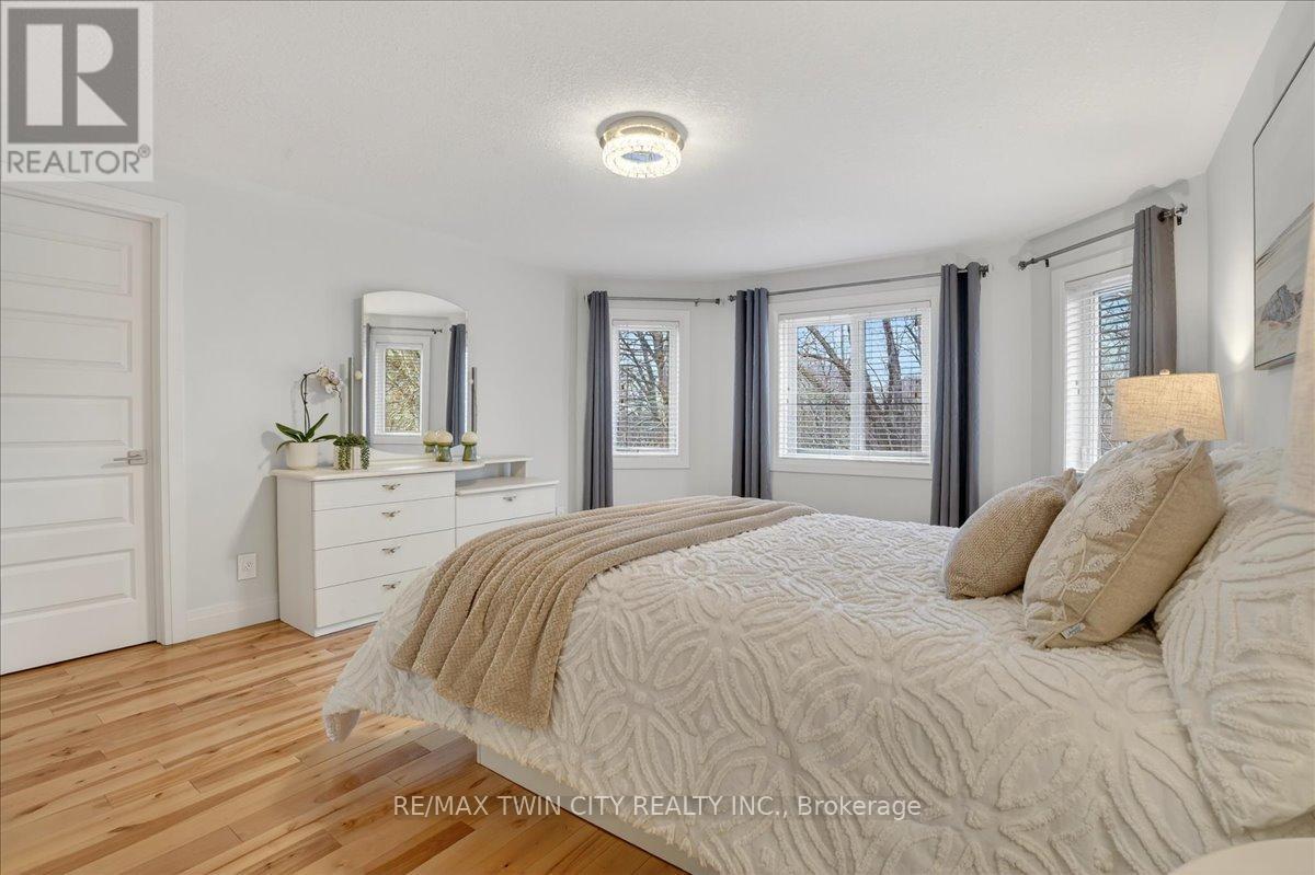 6 Ardwood Place, Kitchener, Ontario  N2A 4C3 - Photo 26 - X12925380