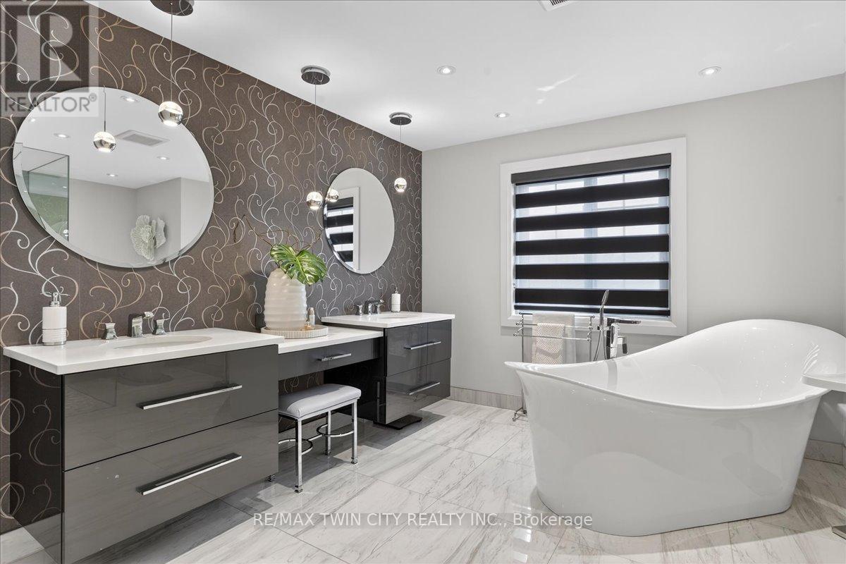 6 Ardwood Place, Kitchener, Ontario  N2A 4C3 - Photo 28 - X12925380